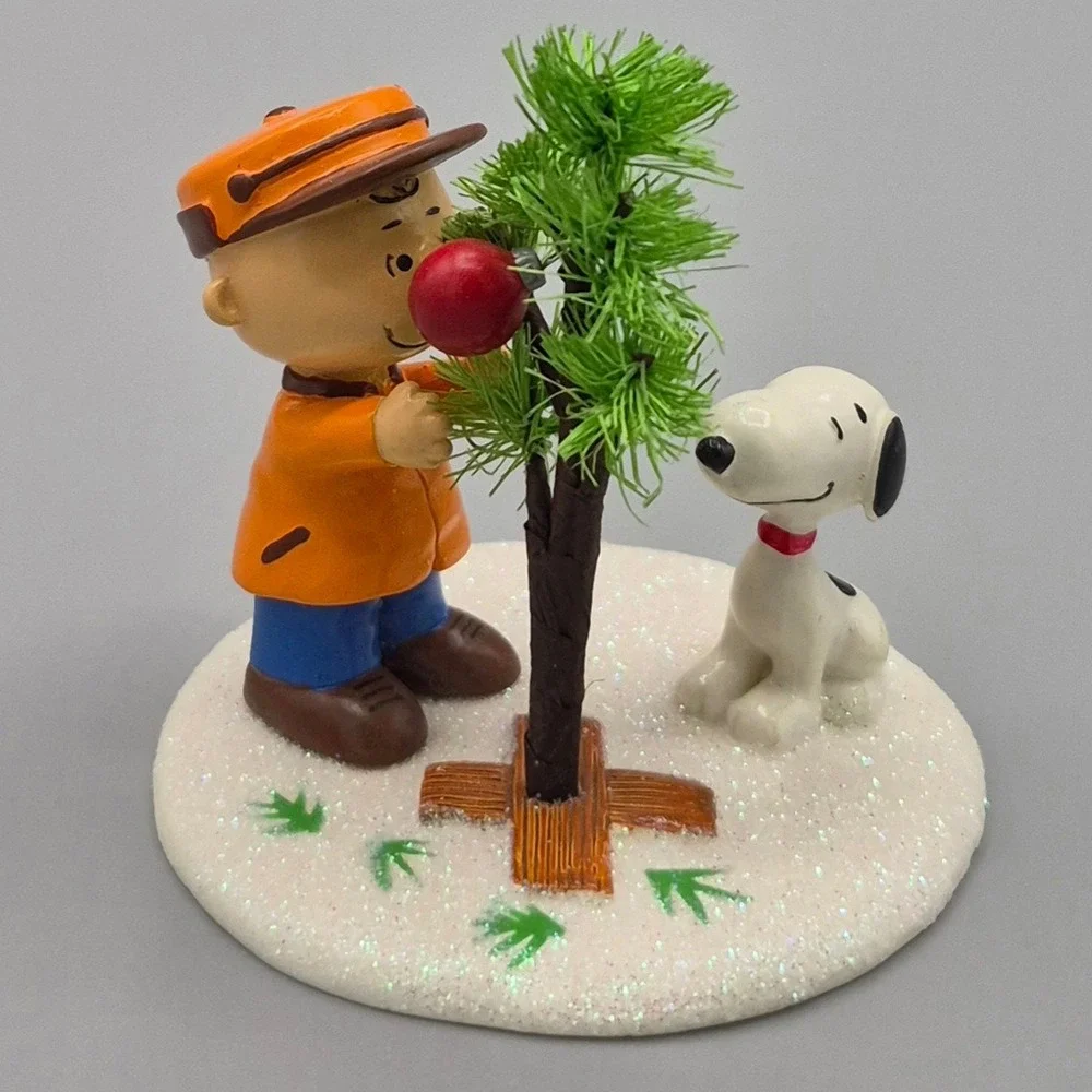 Peanuts Department 56 The Perfect Tree Charlie Brown Snoopy Figurine 2011 Decor